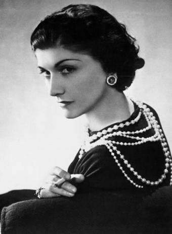 Začátky Coco Chanel, ženy, jenž změnila svět módy